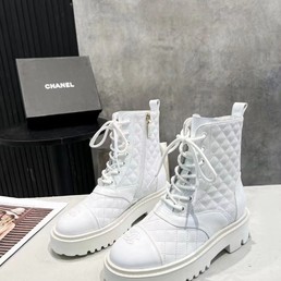Женские ботинки Chanel 2022 белые кожаные фактурные