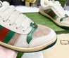 Мужские кроссовки Gucci 2022 бежевые текстильные с зелеными элементами