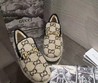 Женские зимние лоферы Gucci 2022 белые с мехом