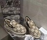 Женские зимние лоферы Gucci 2022 белые с мехом