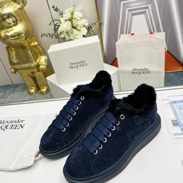 Кроссовки мужские Alexander McQueen 2022-2023 темно-синие замшевые зимние