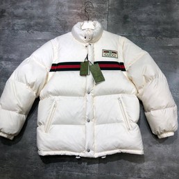 Женский пуховик Gucci белый