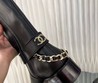 Женские осенние сапоги Chanel 2022 черные кожаные с декором