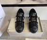 Женские кроссовки Valentino 2022 черные кожаные с черным мехом