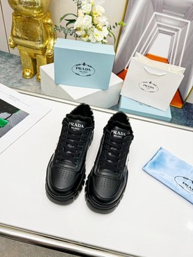 Мужские зимние кроссовки кожаные Prada 2022 черные