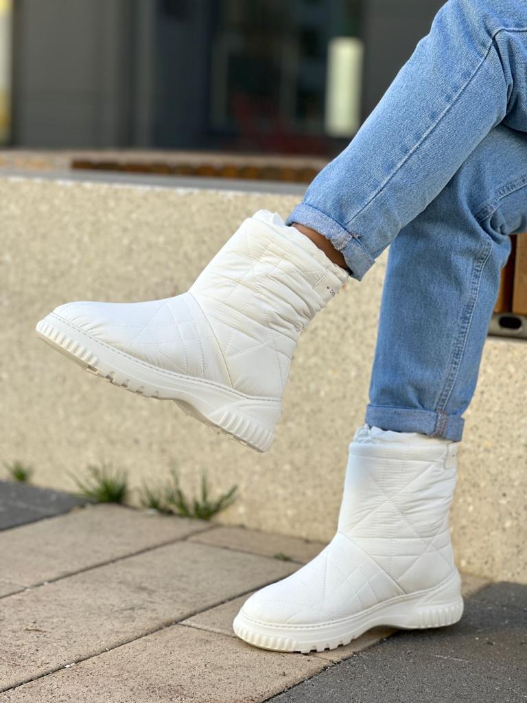 Женские ботинки Christian Dior 2022 белые нейлоновые с резиновой подошвой