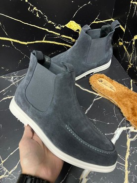 Мужские ботинки Loro Piana 2022 серые замшевые