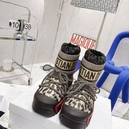 Женские ботинки Christian Dior 2022 бежевые с рисунком