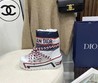 Женские ботинки Christian Dior 2022 белые с цветными шнурками