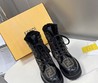 Женские зимние ботинки Fendi бежевые с черным