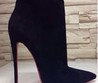 Женские осенние замшевые ботильоны Christian Louboutin Black Velvet