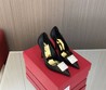 Женские кожаные туфли Valentino черные с стелькой под золото
