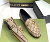 Женские лоферы Gucci бежевые с орнаментом GG с черной стелькой