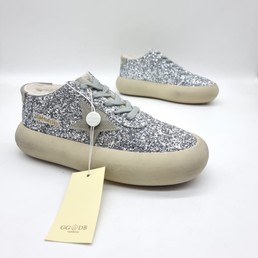 Женские зимние кеды Golden Goose 2022-2023 серебристые