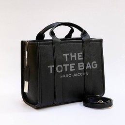 Женская сумка Marc Jacobs 33x26 черная кожаная