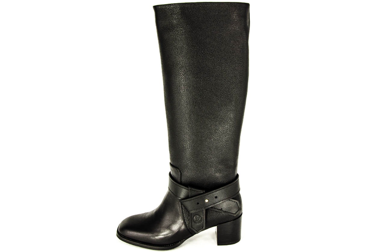 Брендовые резиновые сапоги chloe 2022 2023. Зимние женские сапоги марко- арт 3946. Бренды сапог. Сапоги chanel 2021-2022. Сапоги hermes жокейские.