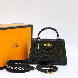 Женская сумка Hermes черная 22x18 кожаная