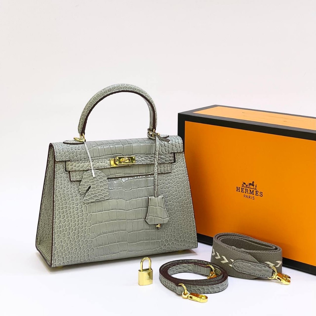 Гермес серый. Сумка Hermes серая. Сумка Hermes 25 см. Сумка Келли серая 25. Сумка Келли от Гермес меховая.