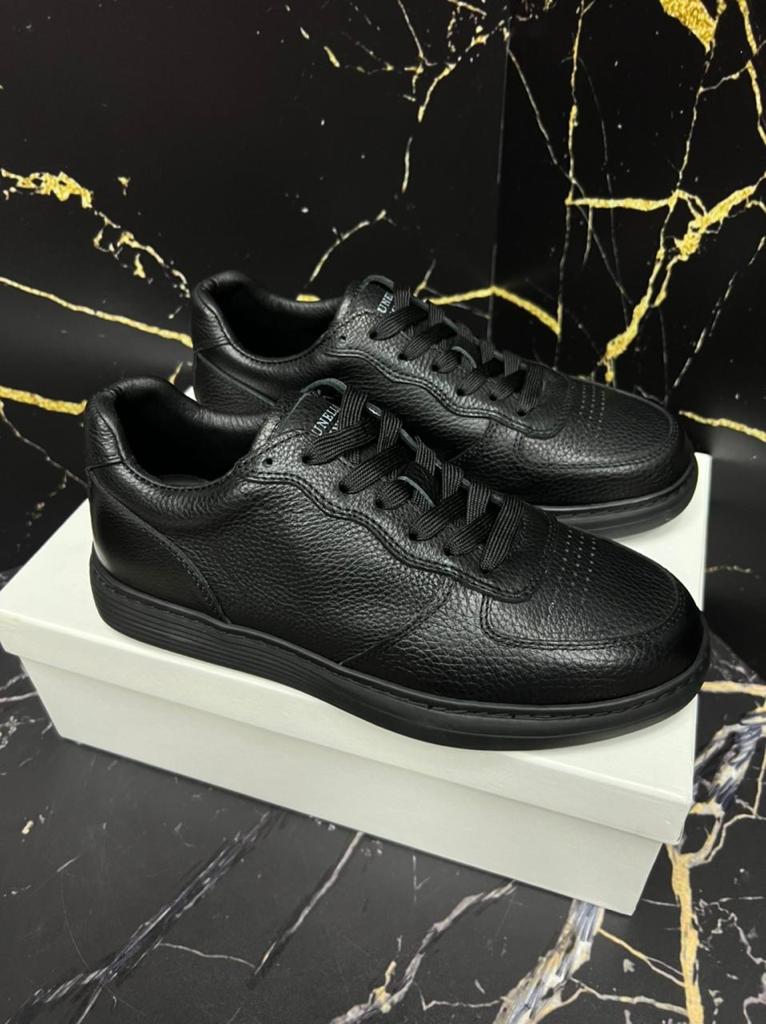 Мужские кожаные кроссовки Brunello Cucinelli черные с черной подошвой