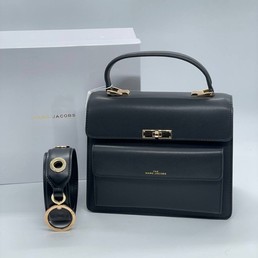 Женская сумка Marc Jacobs 23x18 черная кожаная