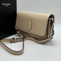 Женская сумка Yves Saint Laurent 23х16 кремовая кожаная