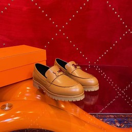 Женские лоферы Hermes 2023 оранжево-бежевые кожаные