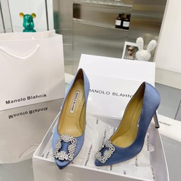 Женские туфли Manolo Blahnik 2022-2023 голубые