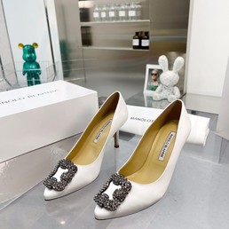 Женские туфли Manolo Blahnik 2022-2023 белые