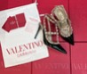 Женские туфли Valentino Garavani Rockstud 2022-2023 черные с бежевым