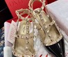 Женские туфли Valentino Garavani Rockstud 2022-2023 черные с бежевым