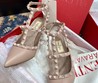 Женские туфли Valentino Garavani Rockstud 2022-2023 бежевые