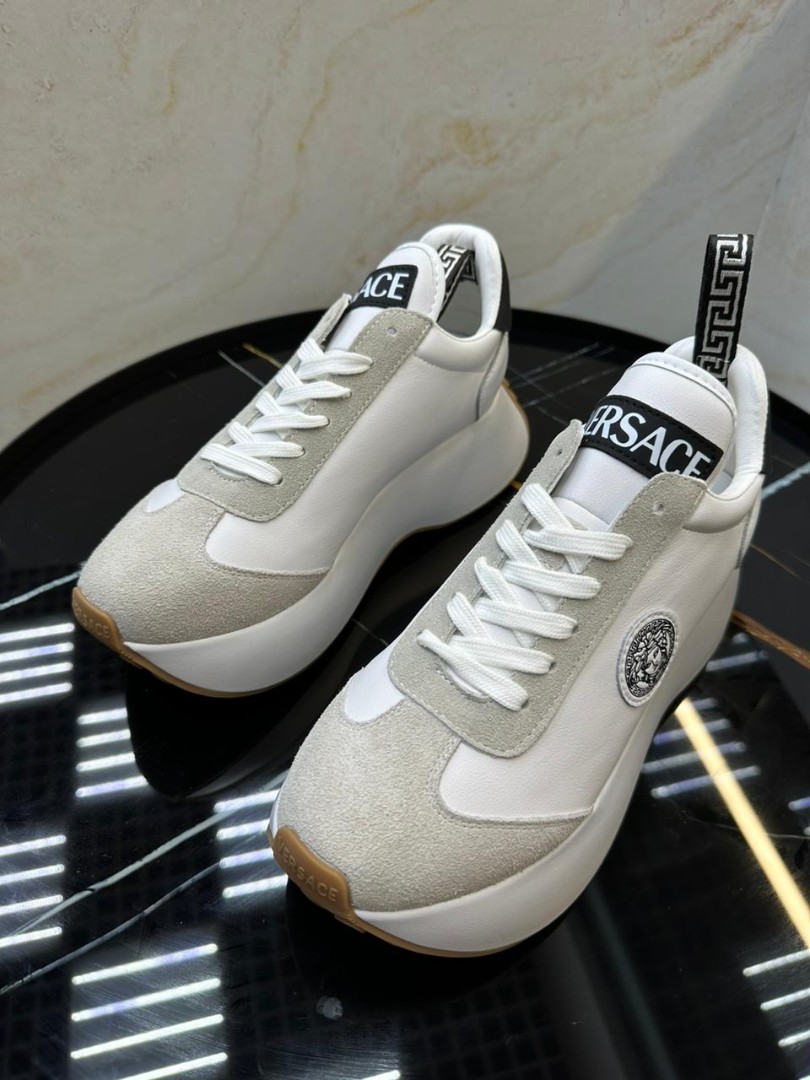 Женские кроссовки Versace 2022-2023 белые комбинированные