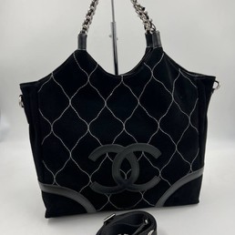 Женская сумка Chanel 2022-2023 черная 34х28