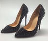 Женские кожаные черные туфли с шипами Christian Louboutin Pigalle