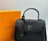 Женская кожаная сумка Louis Vuitton 2022-2023 черная 25х18