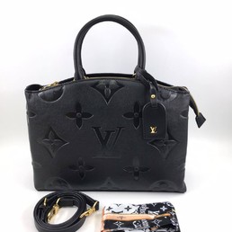 Женская кожаная сумка Louis Vuitton 2022-2023 черная 30х21