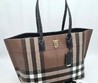 Женская сумка Burberry 2022-2023 коричневый с орнаментом 34х38