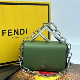 Женская сумка Fendi 2022-2023 зеленая 14х10