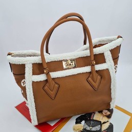 Женская сумка Louis Vuitton 2022-2023 коричневая 32х25
