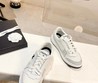 Женские кроссовки Chanel 2022-2023 белые с серым