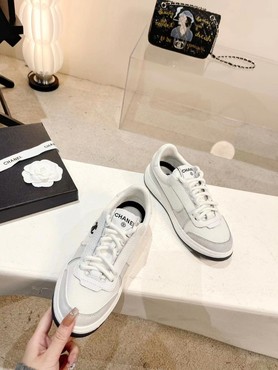 Женские кроссовки Chanel 2022-2023 белые с серым