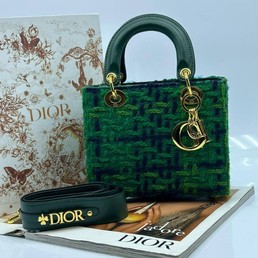 Женская сумка Christian Dior 2022-2023 зеленая 20х17