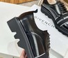 Мужские кожаные туфли Givenchy 2022-2023 черные с белым