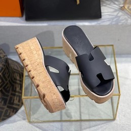 Женские кожаные сабо Hermes 2022-2023 черные
