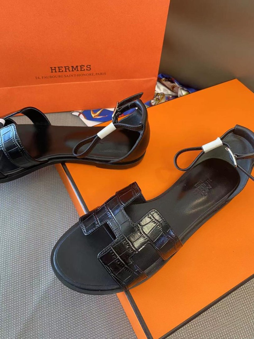 Женские кожаные босоножки Hermes 2022-2023 черные