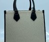 Женская кожаная сумка Dolce & Gabbana 2022-2023 черная 31х26