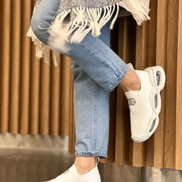 Женские кроссовки Dolce & Gabbana 2022-2023 белые