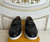 Мужские кожаные лоферы Louis Vuitton 2022-2023 черные с брендом