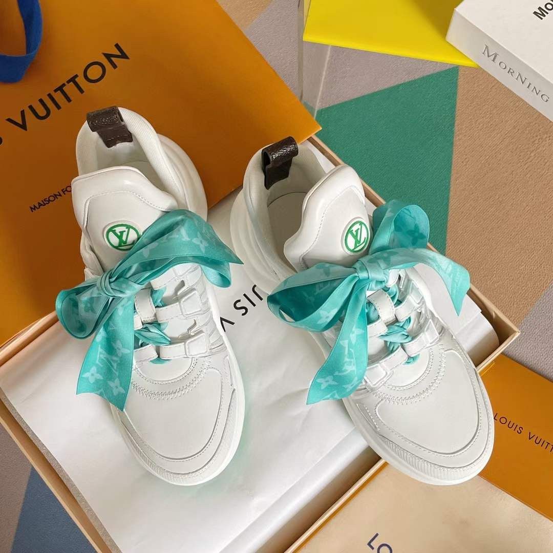 Женские кожаные кроссовки Louis Vuitton 2022-2023 белые с зеленым