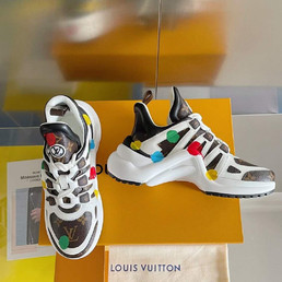 Женские кожаные кроссовки Louis Vuitton 2022-2023 белые с черным и цветными пятнами